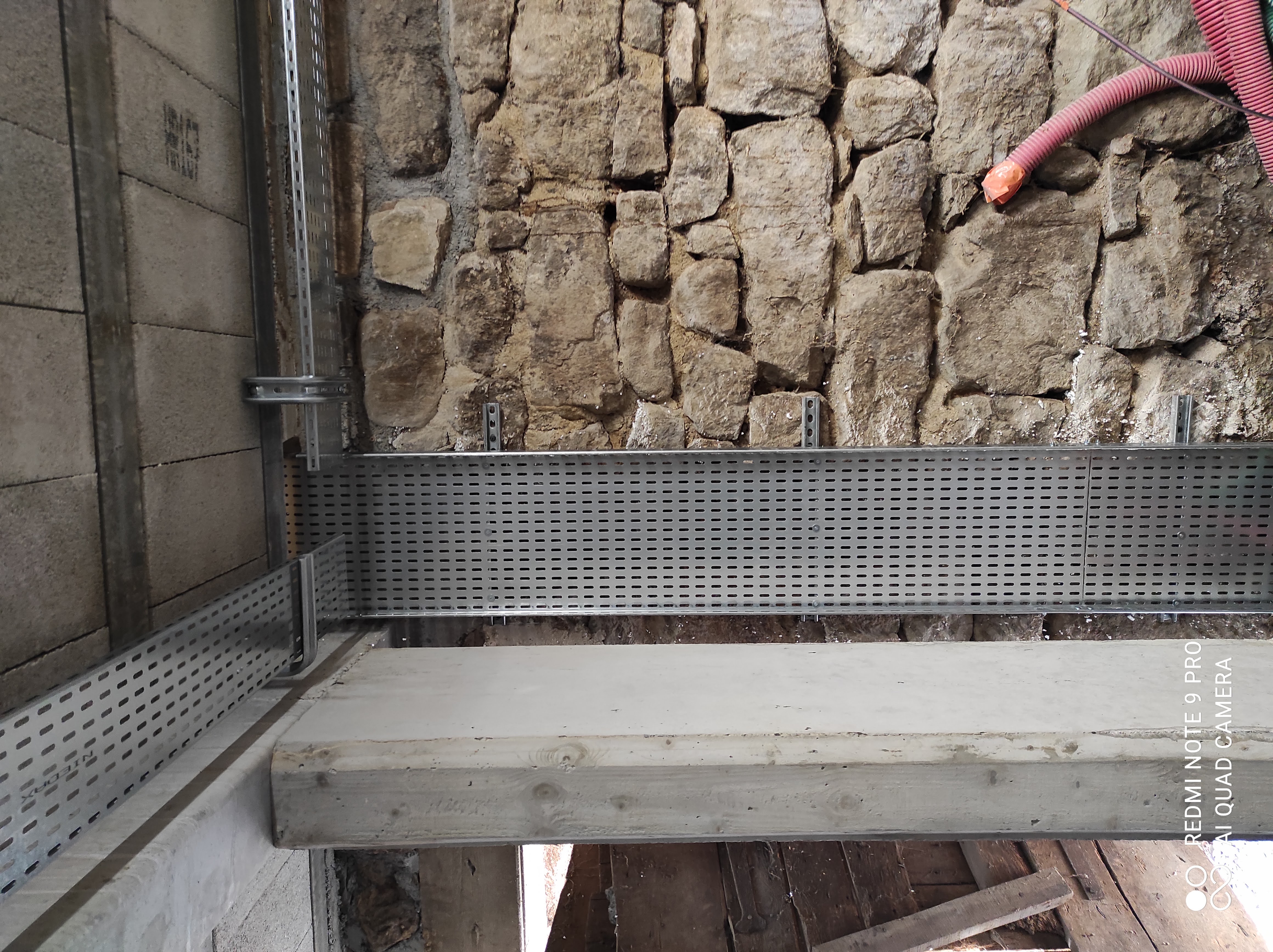 Chemins de cable distillerie Saint-Jeures 43