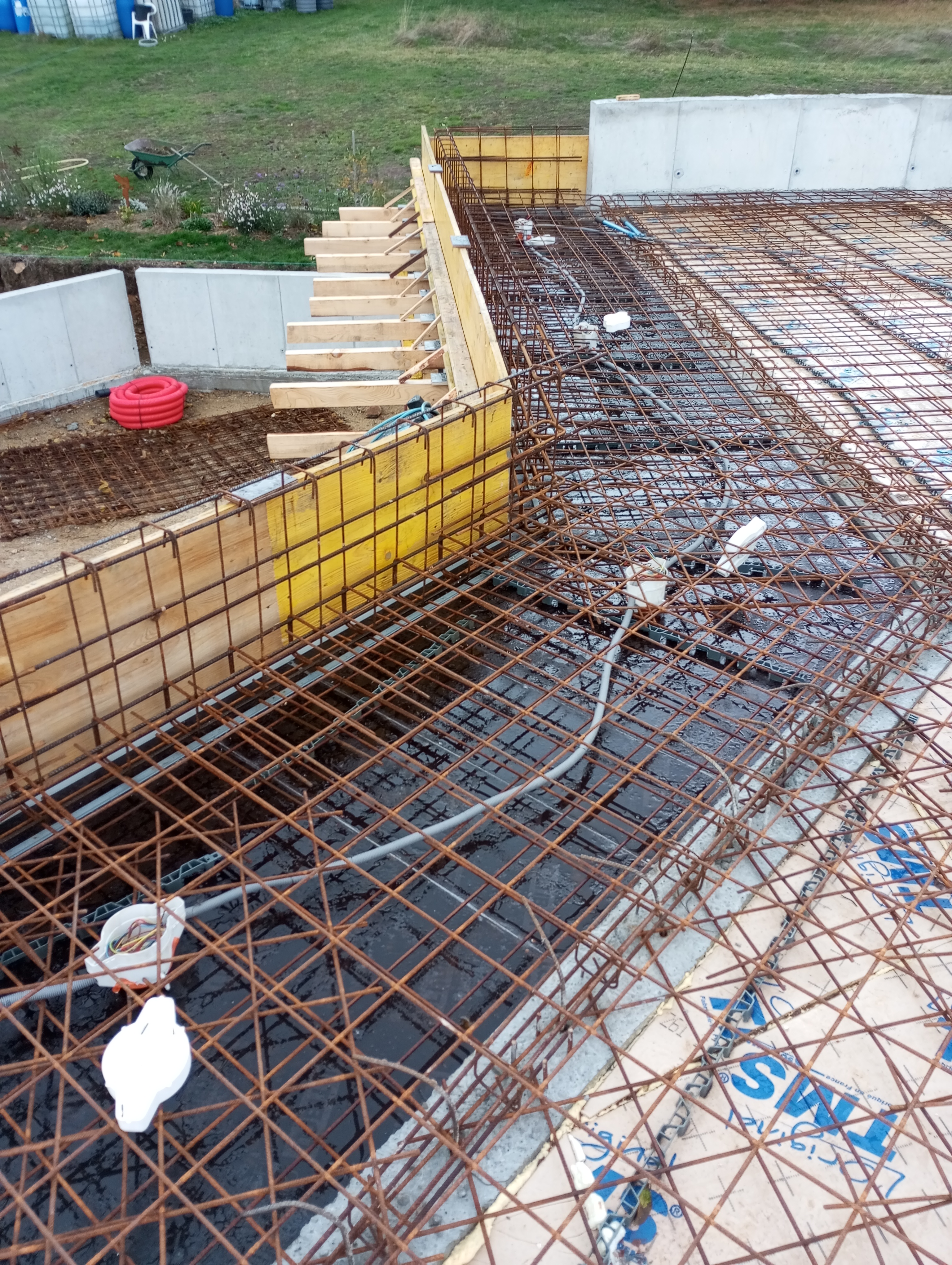 Spots beton auvent villa neuve Yssingeaux 43