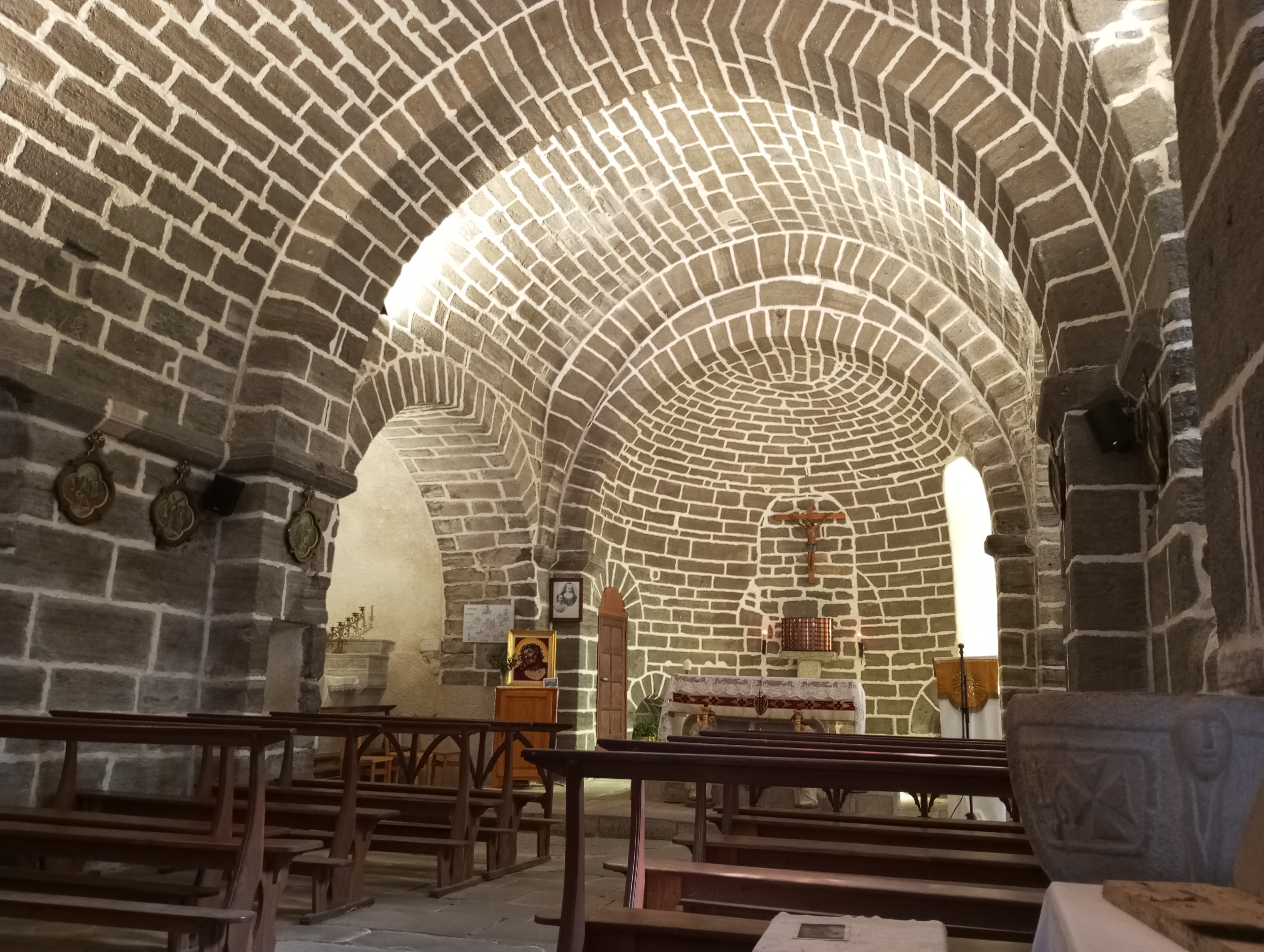 Projecteurs eglise Bessamorel 43