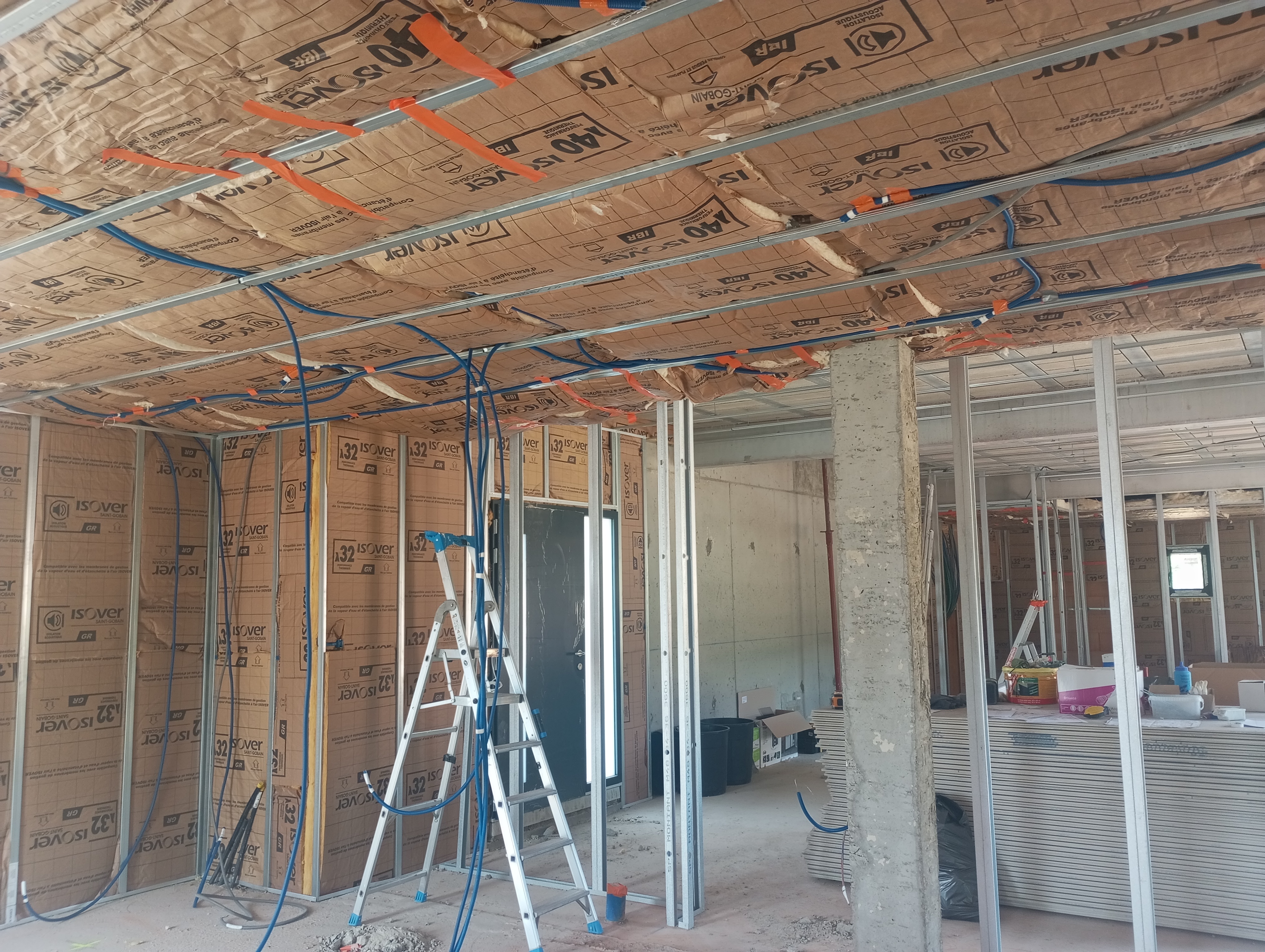 Installation gaines maison neuve Saint-Maurice-de-Lignon 43